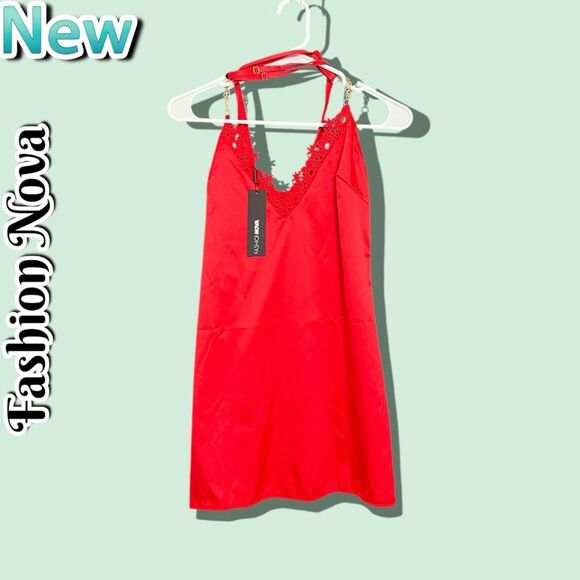 New NWT Fashion nova Break The Chains Babydoll - Red - Small - Picture 3 of 8